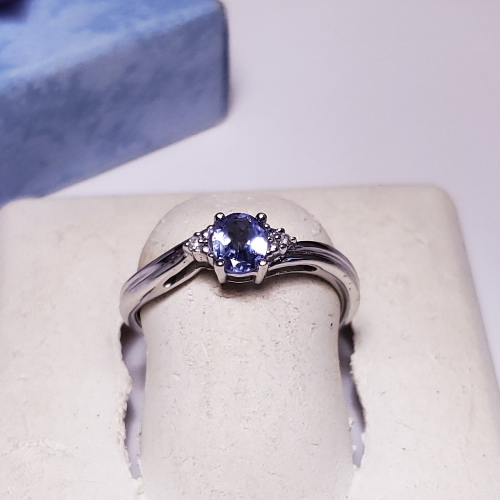 Estate .37ctw Natural Oval Lightcolor Tanzanite/Diamond Offset 10kt Wg Ring22614